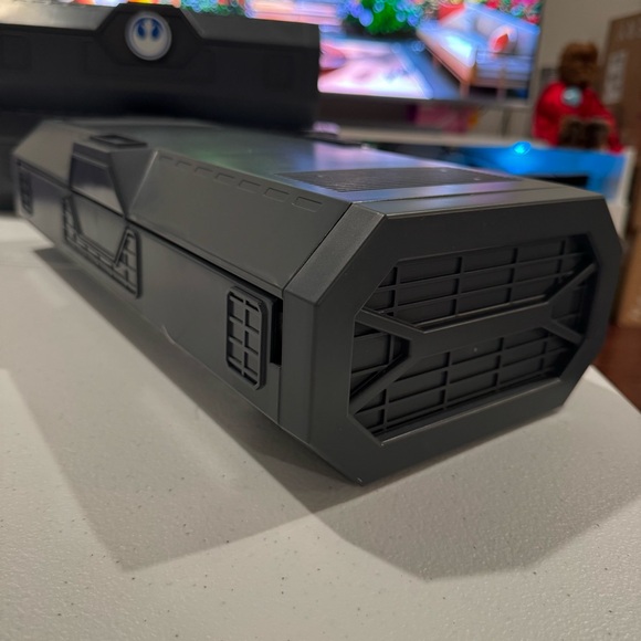 Rey Skywalker Legacy LIGHTSABER Hilt - Star Wars: Galaxy's Edge - Picture 15 of 17